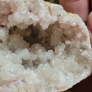 MOROCCAN SUGAR QUARTZ GEODE